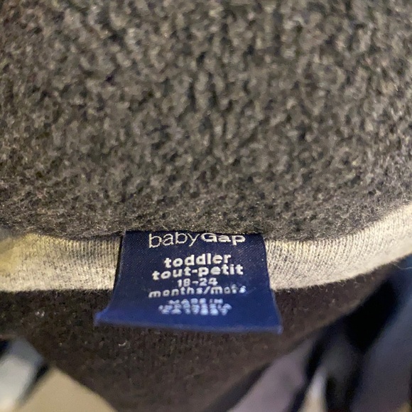 Gap lined vest in red size 18-24m - Picture 4 of 4